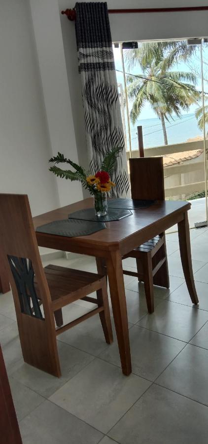 Amssler Beach Stay Kalutara Kültér fotó