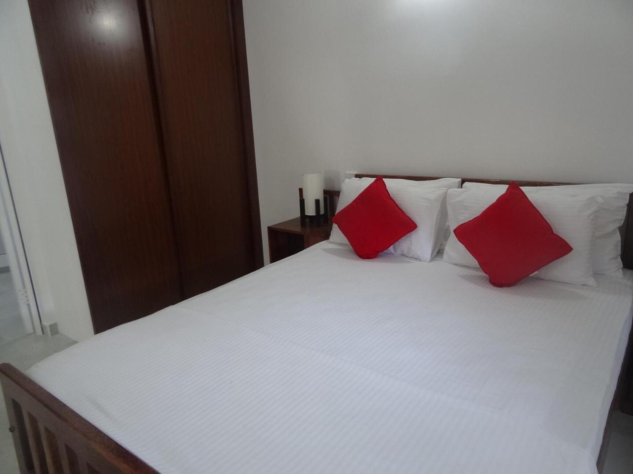 Amssler Beach Stay Kalutara Kültér fotó