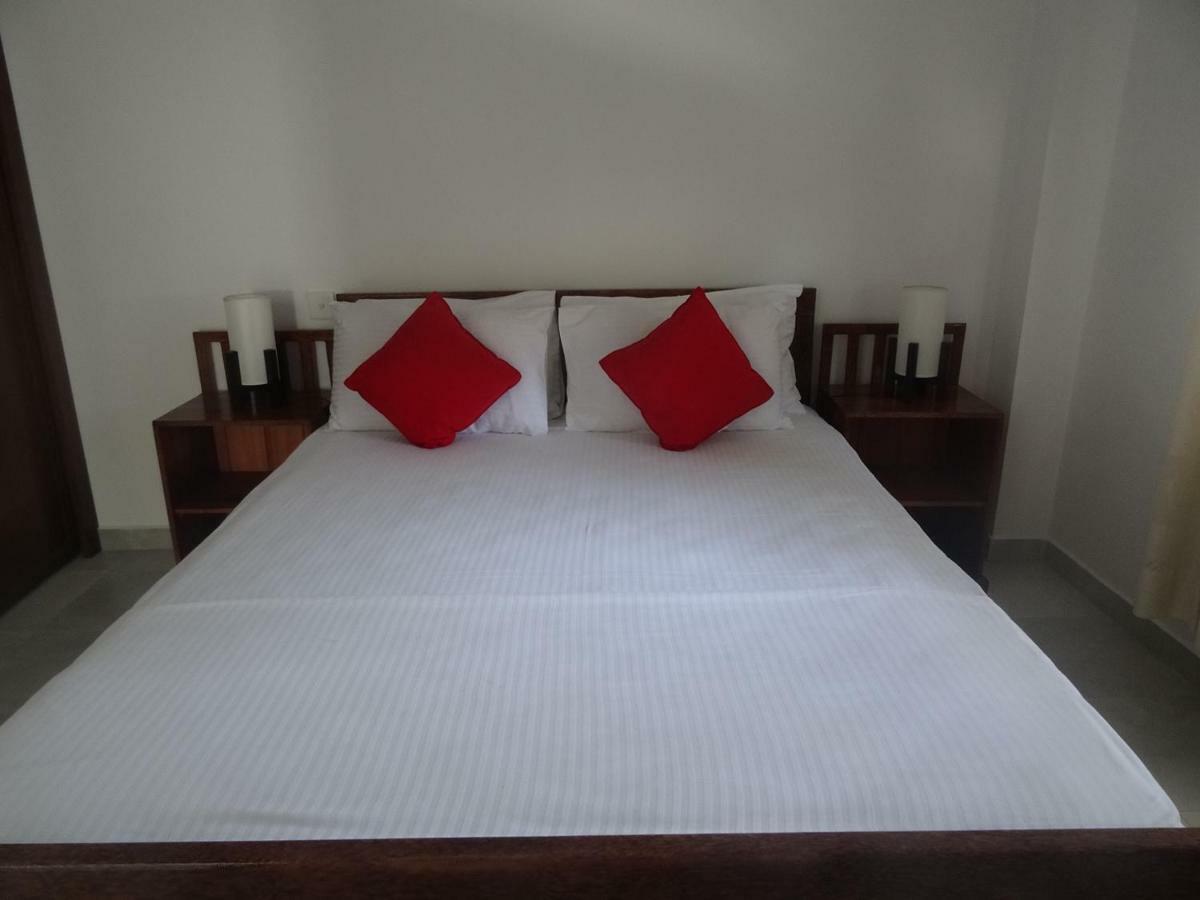 Amssler Beach Stay Kalutara Kültér fotó